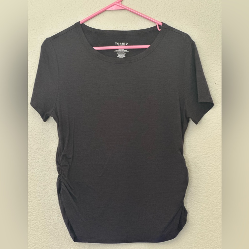 Torrid Black Women's Top Active size 00 10 short sleeves
